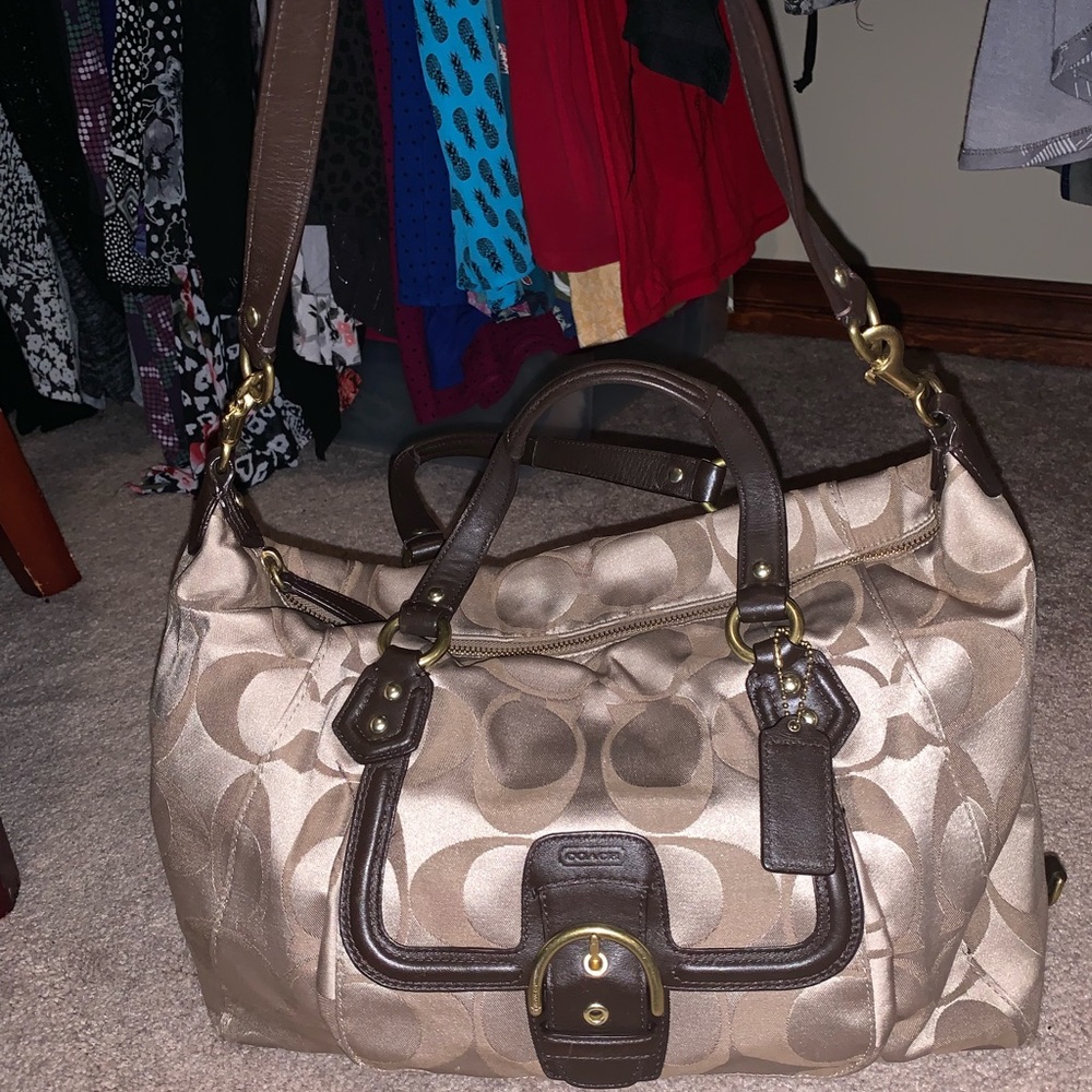 Coach tan shoulder bag